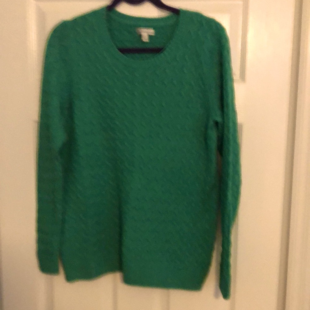 Pull on sweater